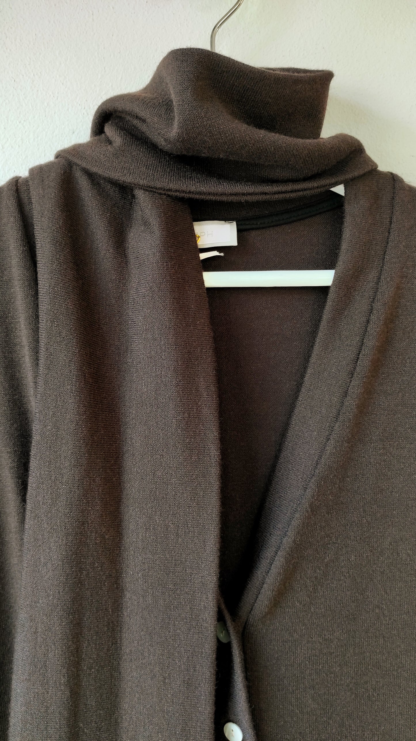 CARDIGAN CON SCIARPINA