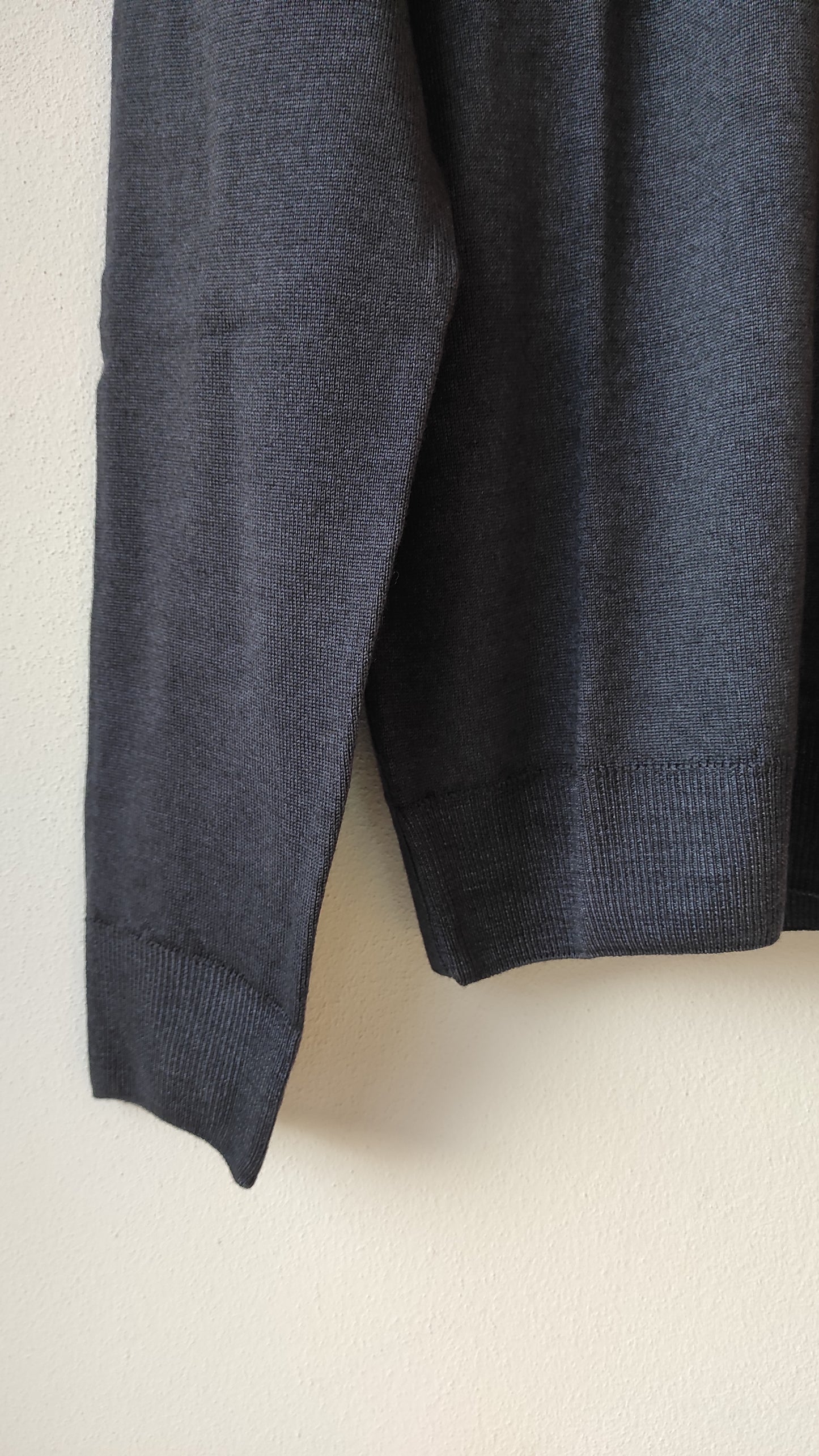 MAGLIA GIROCOLLO TINTO CAPO