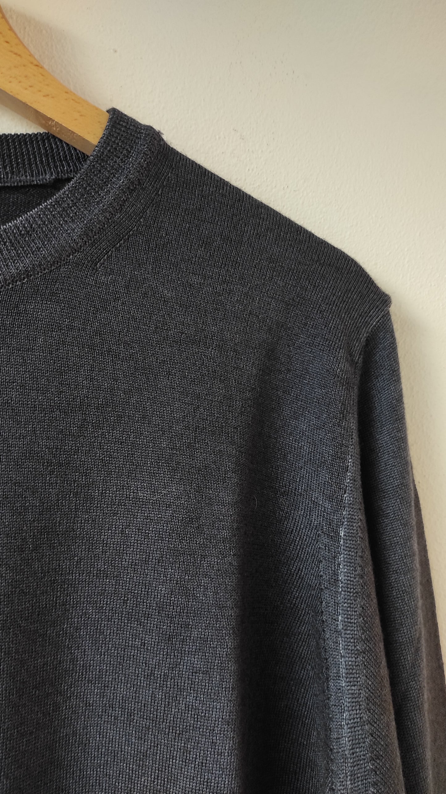 MAGLIA GIROCOLLO TINTO CAPO