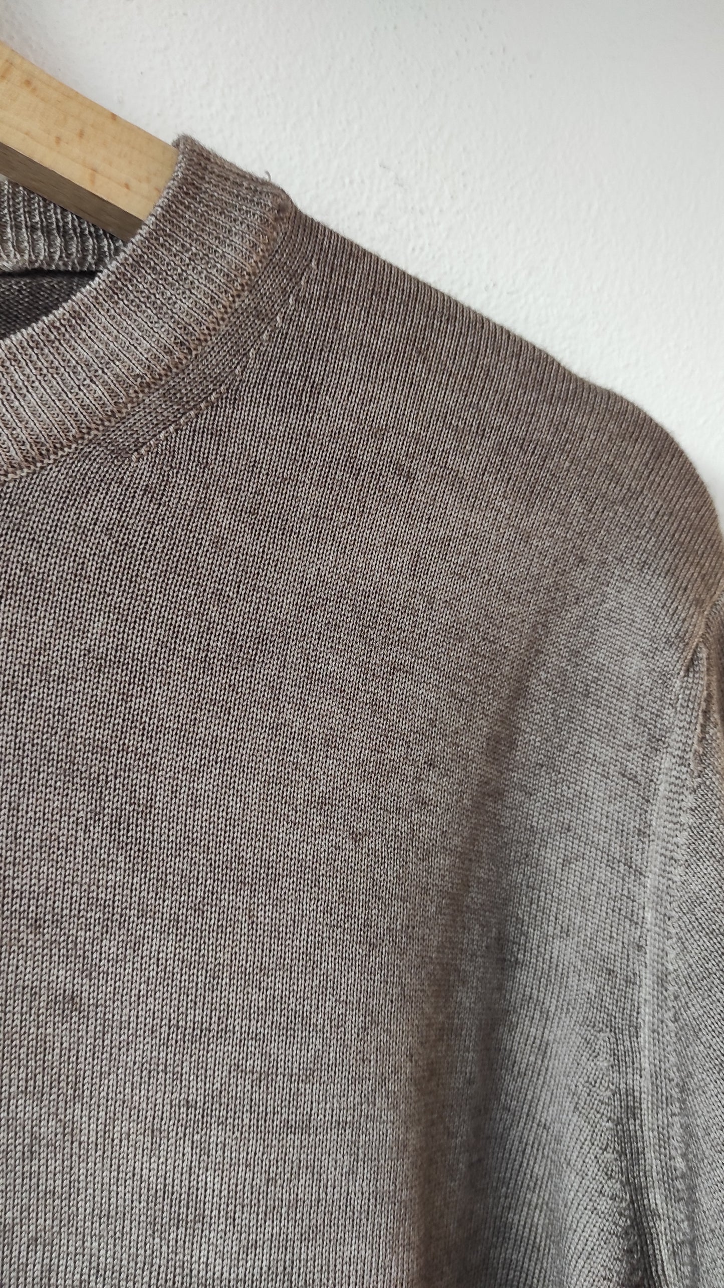 MAGLIA GIROCOLLO TINTO CAPO